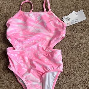 Brand new Old navy little girls bathing suit (pink/size XS).